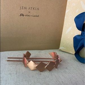 💥💥 NWOT Jen Atkin x Chloe + Isabel Bun Cuff